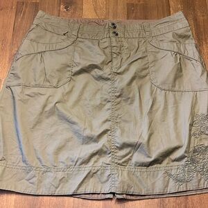 Rei 10 embroidered cargo skirt hiking